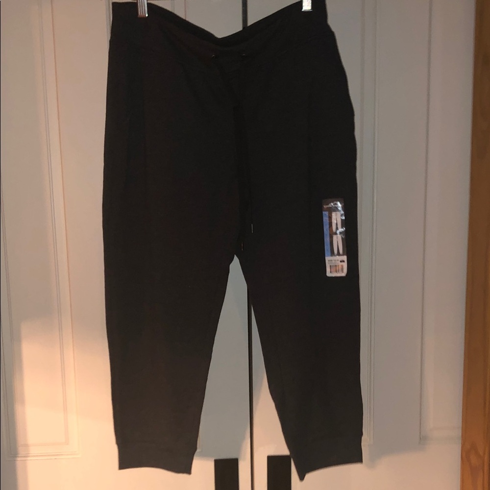 Eddie Bauer Unisex Heather charcoal Grey Joggers. Size L